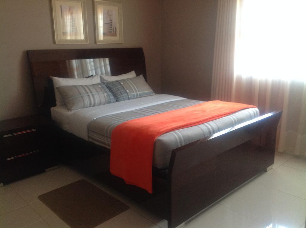 Cypress Executive Lodge Livingstone Esterno foto