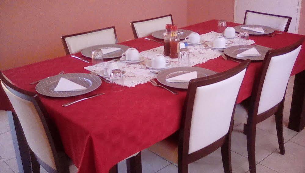 Cypress Executive Lodge Livingstone Esterno foto