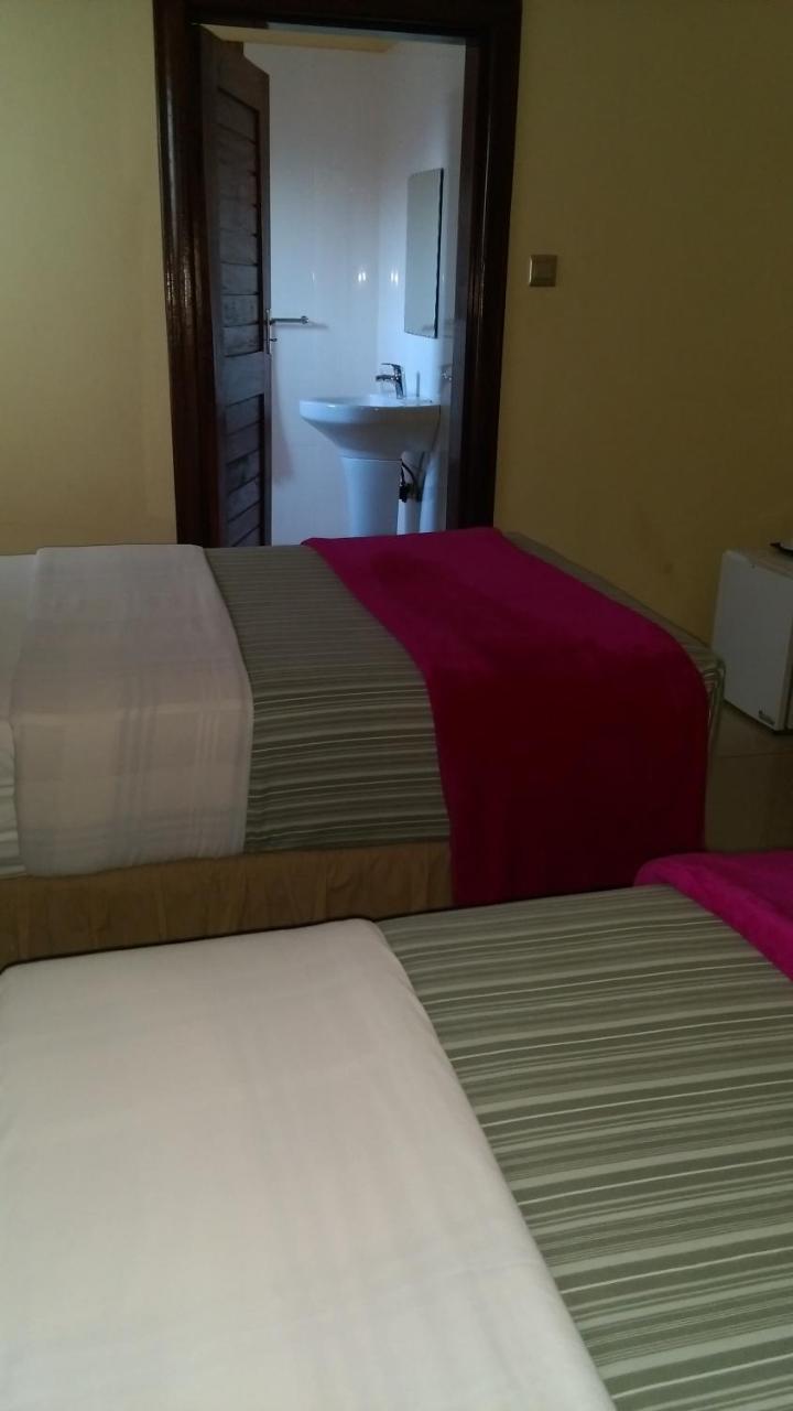 Cypress Executive Lodge Livingstone Esterno foto